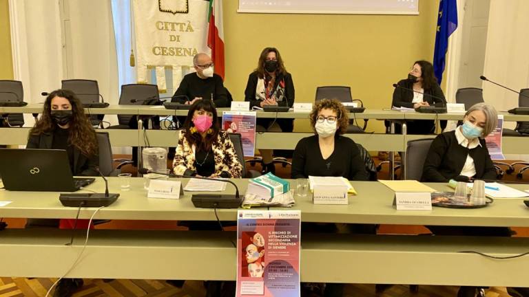 Cesena aderisce al patto per la parità e contro la violenza di genere Cesena aderisce al patto per la parità e contro la violenza di genere