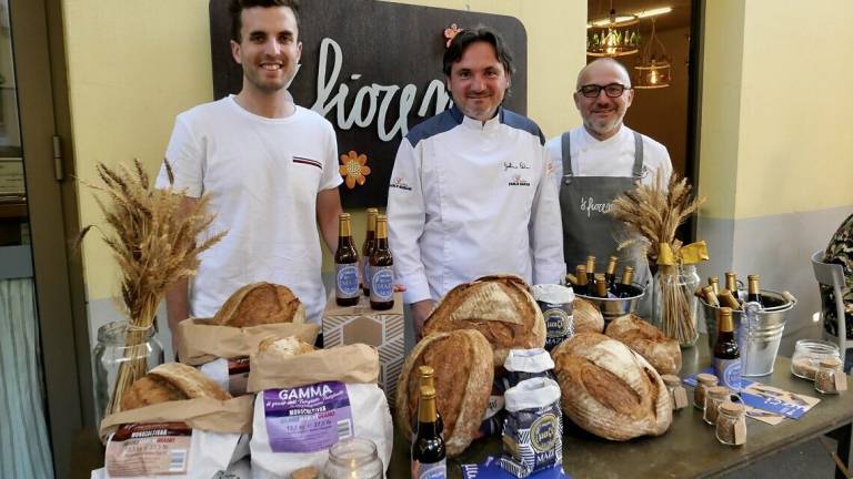 La pizza di 'O Fiore Mio e la birra Mazì cominciano dal campo di grano La pizza di 'O Fiore Mio e la birra Mazì cominciano dal campo di grano