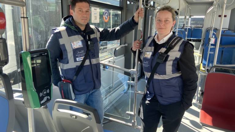 Aggressioni sui bus: arriva la body cam per i controllori Aggressioni sui bus: arriva la body cam per i controllori
