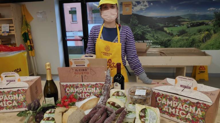 Forlì, Coldiretti lancia l'agribag per le scampagnate Forlì, Coldiretti lancia l'agribag per le scampagnate