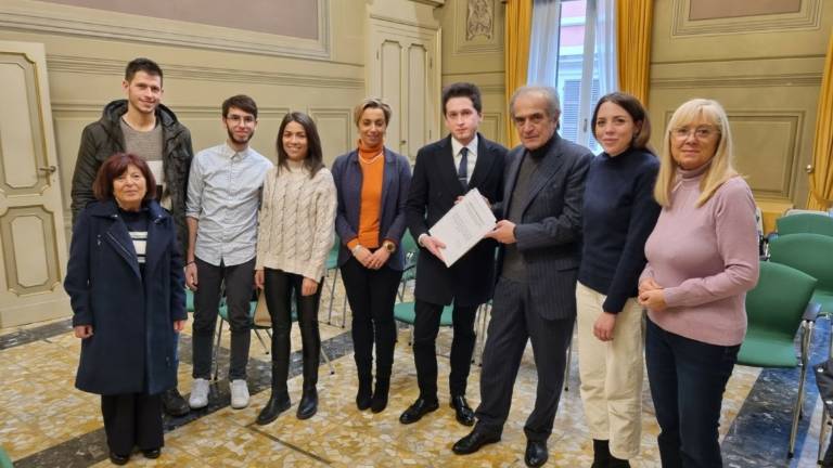 Forlì. Raccolte 500 firme per chiedere la banda ultra larga nella zona nord Forlì. Raccolte 500 firme per chiedere la banda ultra larga nella zona nord