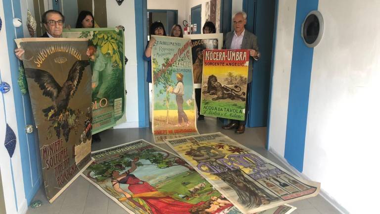 Ravenna, il Rotary restaura i manifesti dell'Accademia Ravenna, il Rotary restaura i manifesti dell'Accademia