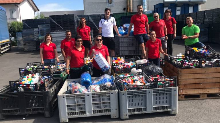 San Mauro Pascoli, raccolta tappi: dal Budofans 1.800 chili per la Onlus Amici di Gigi San Mauro Pascoli, raccolta tappi: dal Budofans 1.800 chili per la Onlus Amici di Gigi