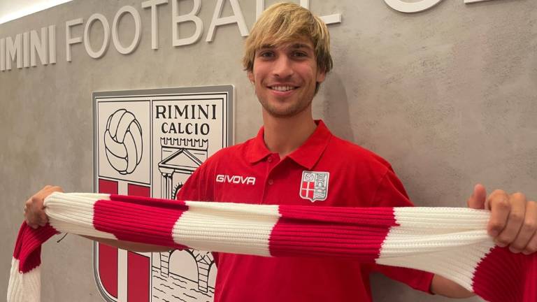 Calcio C, il Rimini tessera il centrocampista felsineo Ruffo Luci Calcio C, il Rimini tessera il centrocampista felsineo Ruffo Luci