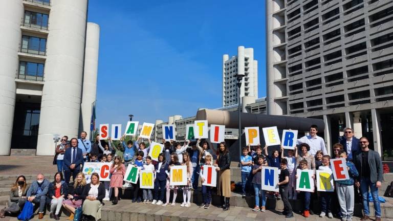 Siamo nati per camminare: premiata la seconda A della scuola Sant'Umiltà di Faenza Siamo nati per camminare: premiata la seconda A della scuola Sant'Umiltà di Faenza