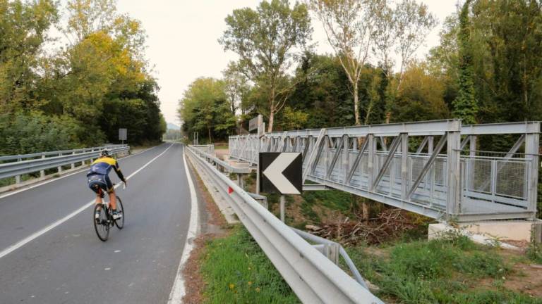 Imola, ciclopista del Santerno in dirittura d'arrivo Imola, ciclopista del Santerno in dirittura d'arrivo