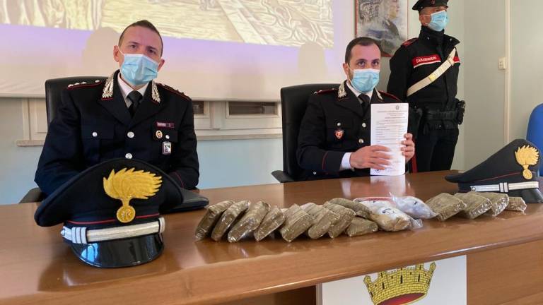 I carabinieri di Cesenatico arrestano due corrieri della droga I carabinieri di Cesenatico arrestano due corrieri della droga