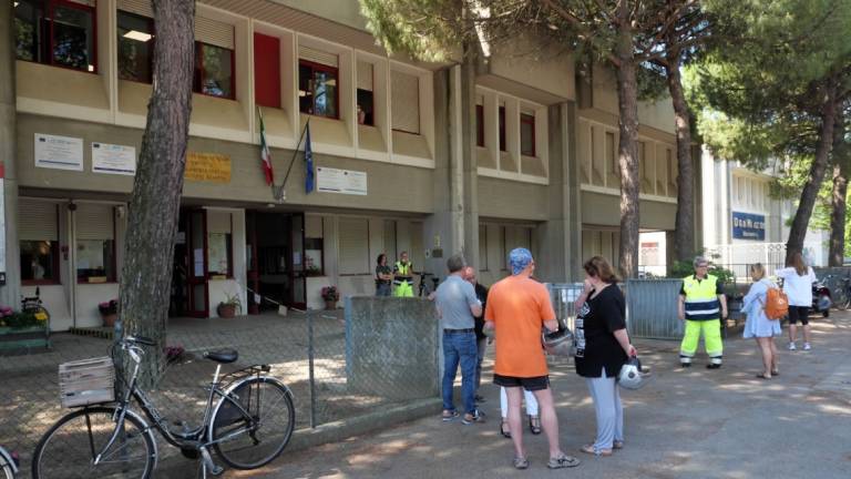 Romagna al voto. Ore 19: Referendum fra il 12 e il 16%, Comunali fra il 28 e il 42% Romagna al voto. Ore 19: Referendum fra il 12 e il 16%, Comunali fra il 28 e il 42%