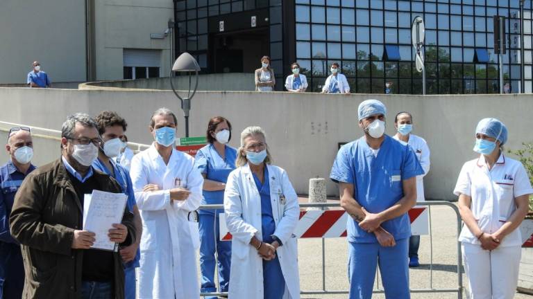 Imola, ospedale saturo l'Ausl si appoggia alle strutture private Imola, ospedale saturo l'Ausl si appoggia alle strutture private