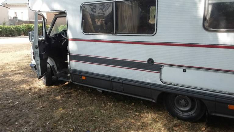 Cesenatico, muore travolto dal suo camper Cesenatico, muore travolto dal suo camper