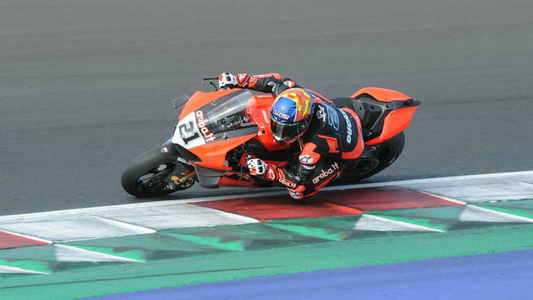 Superbike, diluvia in Indonesia: gara-1 rinviata a domenica mattina alle 4 Superbike, diluvia in Indonesia: gara-1 rinviata a domenica mattina alle 4