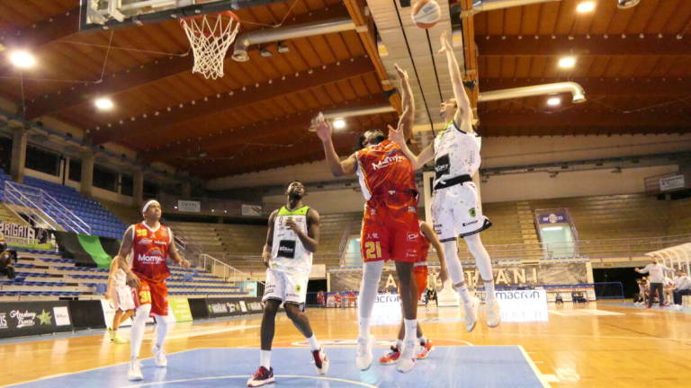 Basket B, mercoledì c'è Rekico-Omegna, sfida da piani alti Basket B, mercoledì c'è Rekico-Omegna, sfida da piani alti