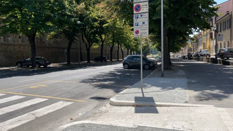 Cesena, viale Mazzoni, procedono i lavori contro le barriere architettoniche - Gallery Cesena, viale Mazzoni, procedono i lavori contro le barriere architettoniche - Gallery