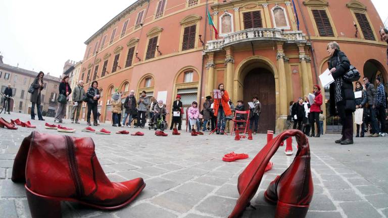 Imola, sempre più donne maltrattate seguite dal consultorio Imola, sempre più donne maltrattate seguite dal consultorio