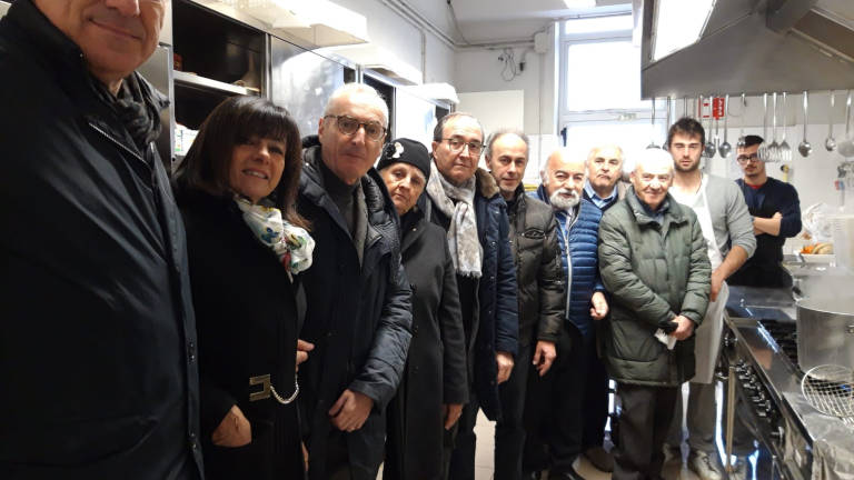 Mensa dei poveri, donate nuove attrezzature per la cucina Mensa dei poveri, donate nuove attrezzature per la cucina