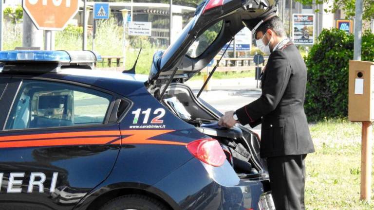 Riccione.Multato mentre è in cerca di sesso: «Non ce la faccio più» Riccione.Multato mentre è in cerca di sesso: «Non ce la faccio più»