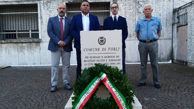 Forlì, l'Ugl Romagna rende omaggio a Borsellino e alla sua scorta Forlì, l'Ugl Romagna rende omaggio a Borsellino e alla sua scorta