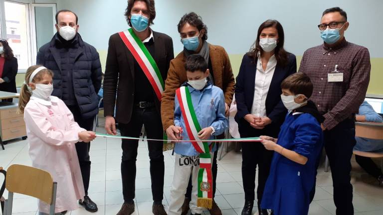 Savignano, doppio taglio del nastro per la scuola dell'obbligo 3.0 Savignano, doppio taglio del nastro per la scuola dell'obbligo 3.0