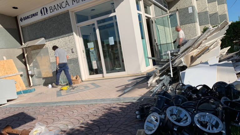 Rimini, nuovo assalto a un bancomat Rimini, nuovo assalto a un bancomat