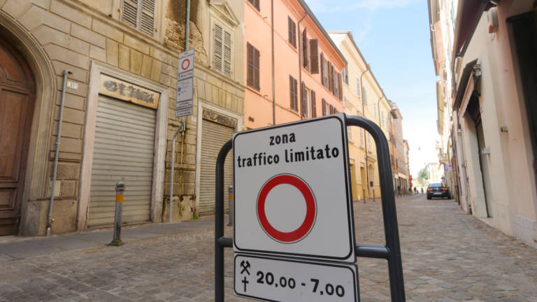Lugo, operative le nuove aree pedonali e la Ztl Lugo, operative le nuove aree pedonali e la Ztl