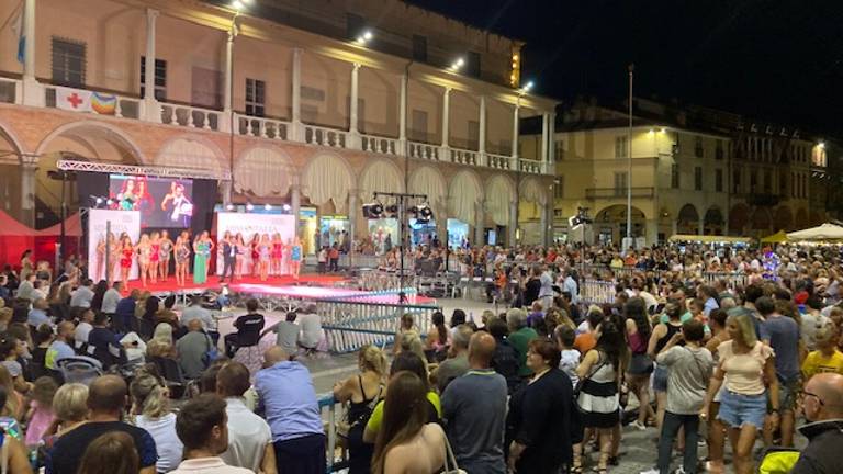 Faenza, bilancio ok per i Martedì d'Estate: tanta gente in centro Faenza, bilancio ok per i Martedì d'Estate: tanta gente in centro
