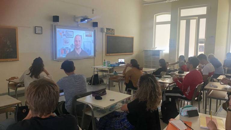 Covid, Gorini mette in guardia gli studenti riminesi dalle fakenews Covid, Gorini mette in guardia gli studenti riminesi dalle fakenews