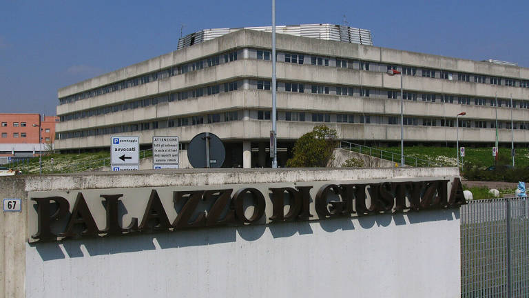 Alfonsine, botte all'anziana madre Alfonsine, botte all'anziana madre