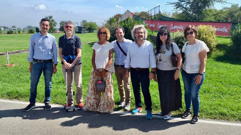 Cesenatico, il sindaco Gozzoli e l'assessora Morara in visita al ciclodromo di Reggio Emilia Cesenatico, il sindaco Gozzoli e l'assessora Morara in visita al ciclodromo di Reggio Emilia