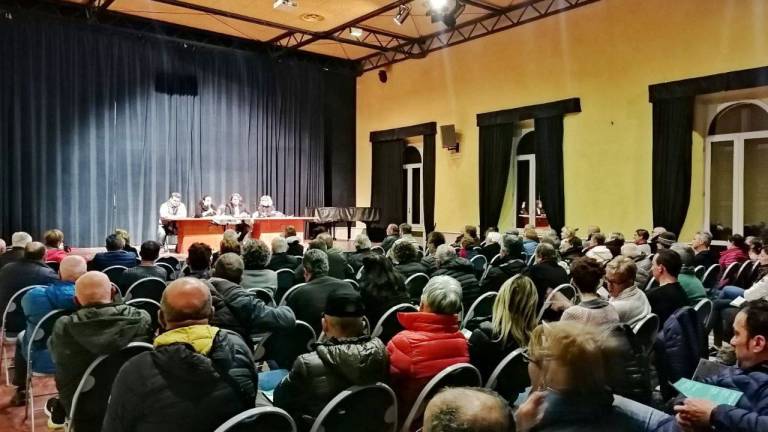 Savignano, come cambia la tariffa sui rifiuti: tanta gente all'incontro Savignano, come cambia la tariffa sui rifiuti: tanta gente all'incontro
