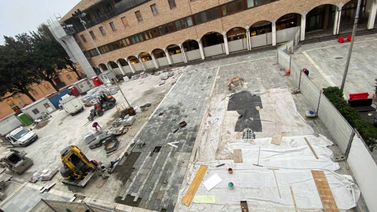 Cesena, cantiere tre piazze: conclusi gli scavi in piazza Bufalini Cesena, cantiere tre piazze: conclusi gli scavi in piazza Bufalini