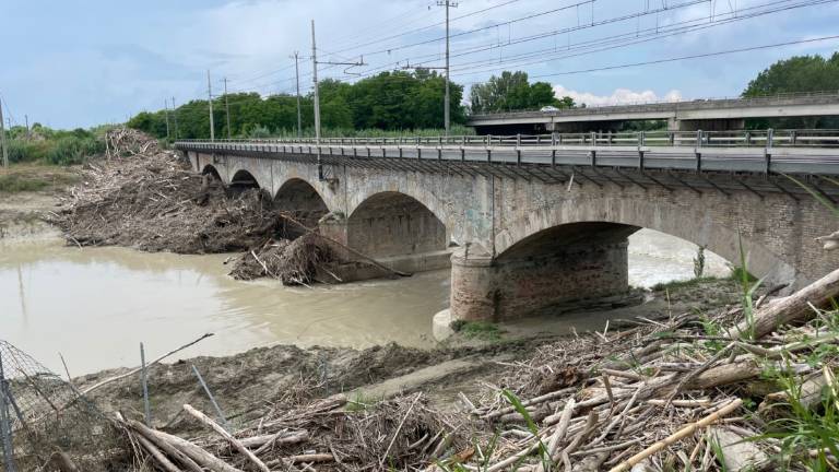 Alluvione. Dalla Camera di Commercio i primi 13 bonifici per le imprese danneggiate Alluvione. Dalla Camera di Commercio i primi 13 bonifici per le imprese danneggiate