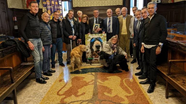 Ravenna, torna il calendario di Lola per regalare un cane guida a chi non vede Ravenna, torna il calendario di Lola per regalare un cane guida a chi non vede