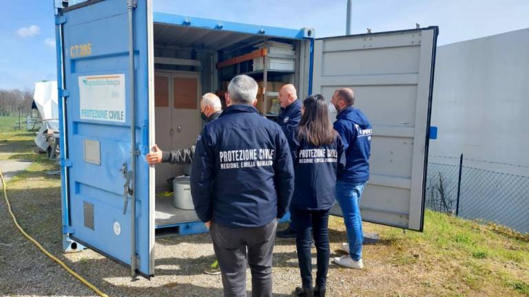 Ucraina, cucina da campo pronta a partire per la Polonia Ucraina, cucina da campo pronta a partire per la Polonia