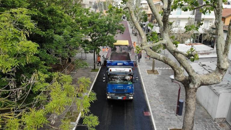 Misano. Arredo urbano e asfalti, lavori per 300mila euro Misano. Arredo urbano e asfalti, lavori per 300mila euro