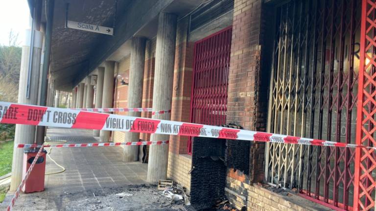 Rimini, incendiato l'ortofrutta delle Celle Rimini, incendiato l'ortofrutta delle Celle