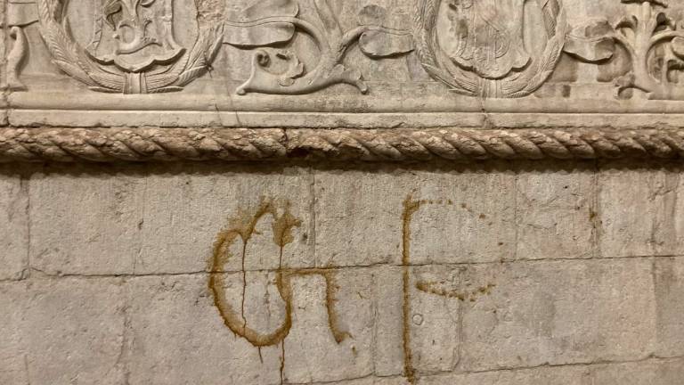 Duomo di Rimini imbrattato: Serve una punizione esemplare Duomo di Rimini imbrattato: Serve una punizione esemplare