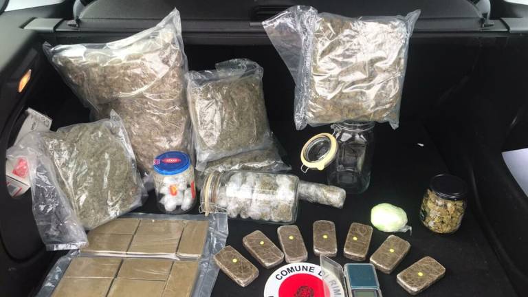 Rimini. Droga tra le fatture in ufficio, arrestato 33enne Rimini. Droga tra le fatture in ufficio, arrestato 33enne