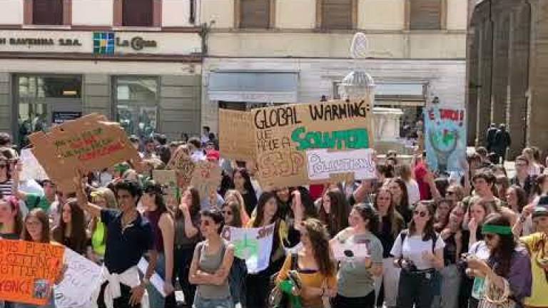 In Romagna gli studenti tornano in piazza come Greta per il clima - VIDEO In Romagna gli studenti tornano in piazza come Greta per il clima - VIDEO