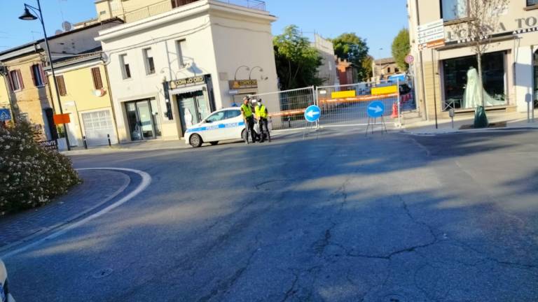 Rimini, traffico paralizzato per lo spostamento della rotatoria Rimini, traffico paralizzato per lo spostamento della rotatoria