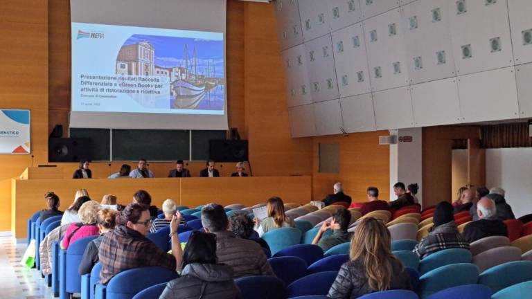 Cesenatico, Hera presenta ai ristoratori un vademecum sulla raccolta differenziata Cesenatico, Hera presenta ai ristoratori un vademecum sulla raccolta differenziata