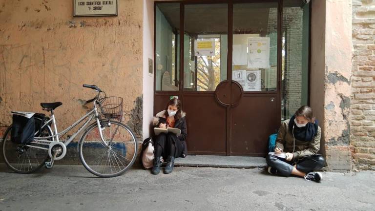 Faenza, studenti contro la didattica a distanza Faenza, studenti contro la didattica a distanza