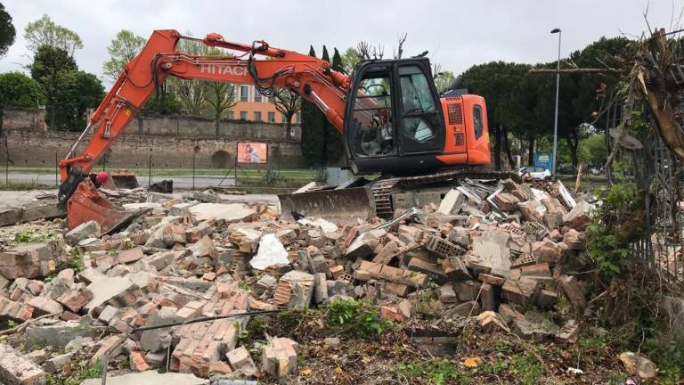 Rimini, il cantiere dell'area ex Fox entra nel vivo Rimini, il cantiere dell'area ex Fox entra nel vivo