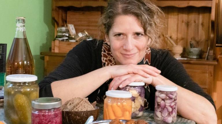 La tavola coloratissima con i fermentati di Giulia Pieri La tavola coloratissima con i fermentati di Giulia Pieri