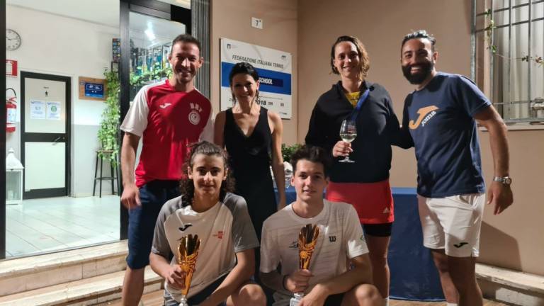 Tennis, Luca De Giovanni e Manila Dall'Agata vincono il trofeo Paolo Ponzi al Ct Bagnacavallo Tennis, Luca De Giovanni e Manila Dall'Agata vincono il trofeo Paolo Ponzi al Ct Bagnacavallo