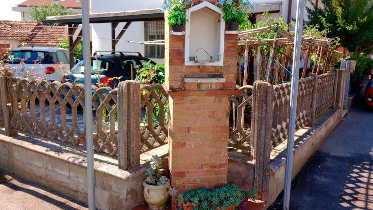 Cesena, il furto della Madonna era un falso allarme, il parroco: “Qualcuno ha preso la statua per restaurarla senza avvisare” Cesena, il furto della Madonna era un falso allarme, il parroco: “Qualcuno ha preso la statua per restaurarla senza avvisare”