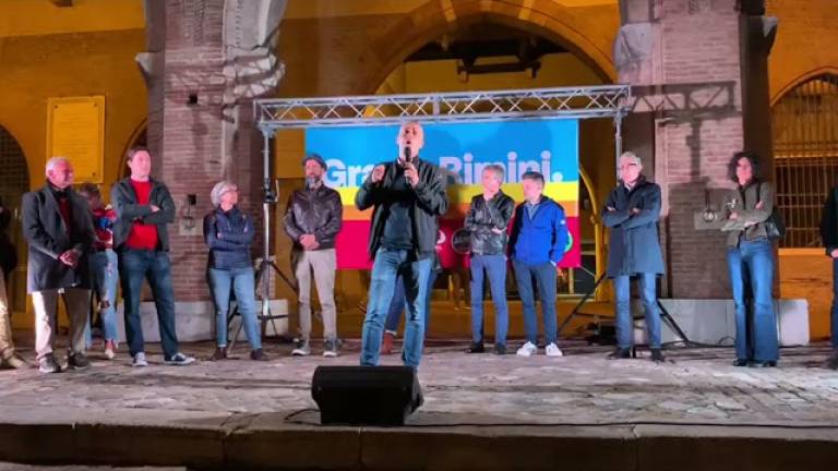 La festa del sindaco Sadegholvaad: Lascerò Rimini ancora più bella Video La festa del sindaco Sadegholvaad: Lascerò Rimini ancora più bella Video