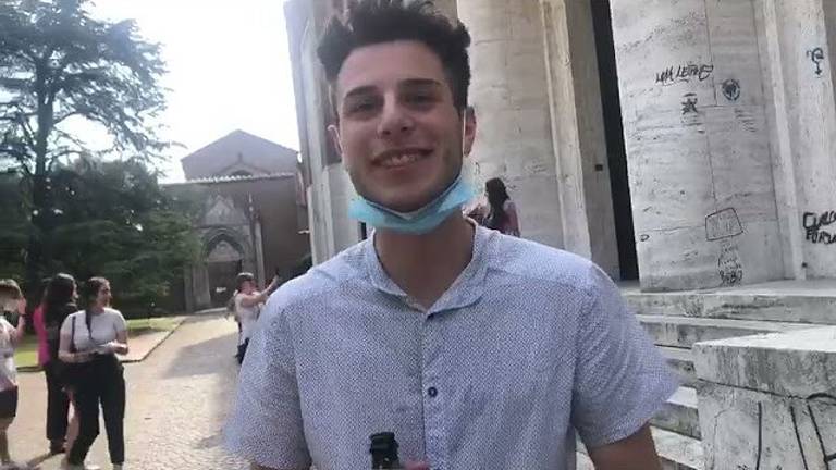 Ravenna, maturità al via, ecco il primo diplomato al classico VIDEO Ravenna, maturità al via, ecco il primo diplomato al classico VIDEO