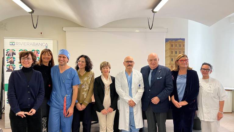 Donata una colonna laparoscopica di ultima generazione al Centro di Chirurgia Bariatrica dell’ospedale Ceccarini di Riccione Donata una colonna laparoscopica di ultima generazione al Centro di Chirurgia Bariatrica dell’ospedale Ceccarini di Riccione