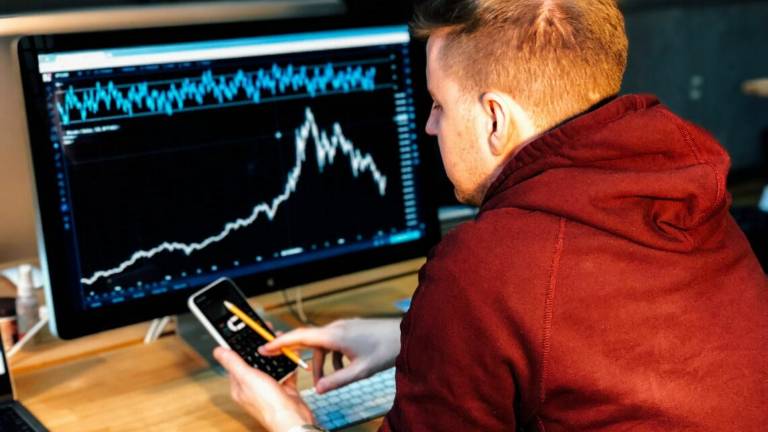 Trading online: il mondo della finanza al servizio del cittadino comune Trading online: il mondo della finanza al servizio del cittadino comune