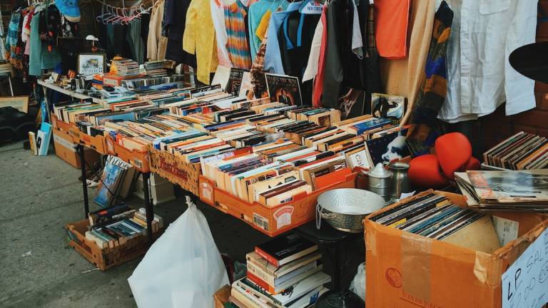 Forlì, mercatino di beneficenza e ritiro mobili dopo l'alluvione Forlì, mercatino di beneficenza e ritiro mobili dopo l'alluvione